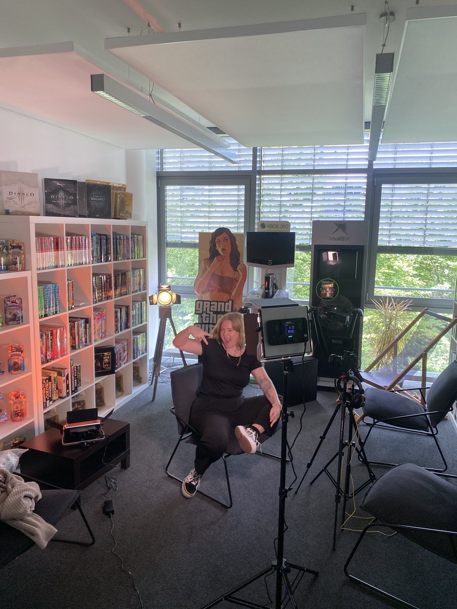 AttractModeAgcy's tweet photo. We’re cooking something 👀 Stay tuned for what’s coming soon… https://t.co/bPYNXjsRVZ