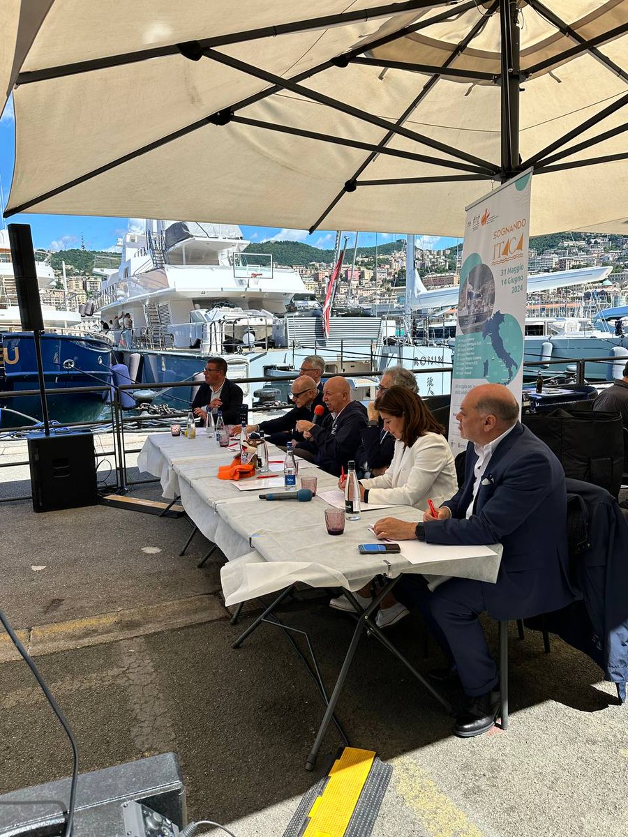 ➡È partito da #Genova il progetto 'Sognando Itaca'

📌Lo scopo è la riabilitazione psico-sociale dei pazienti ematologici, perlopiù con la vela terapia. È un'iniziativa promossa da @AIL_ets.

⛵️La barca di 'Sognando Itaca' inizia un tour che terminerà a Napoli il 14/06.