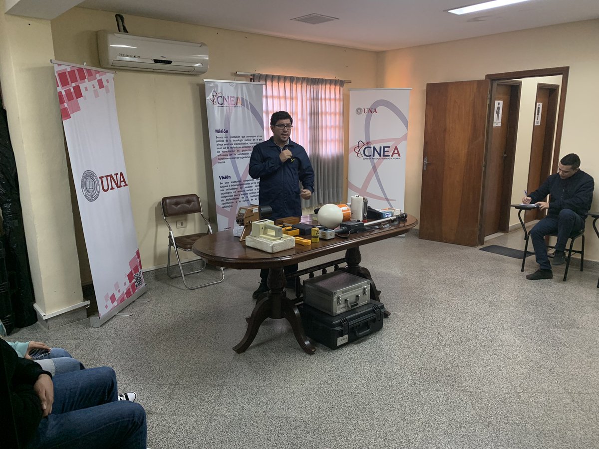 Visita técnica a la <a href="/cnea_py/">CNEA (Paraguay)</a> de mis alumnos de Tecnología Nuclear de <a href="/ien_fpuna/">Ingeniería en Energía</a>. Muchas gracias al Prof. Christian Sánchez y al Prof. Aristides Muñoz por recibirnos; y el apoyo de la Dirección de Extensión de la <a href="/fpuna/">Facultad Politécnica UNA</a>
