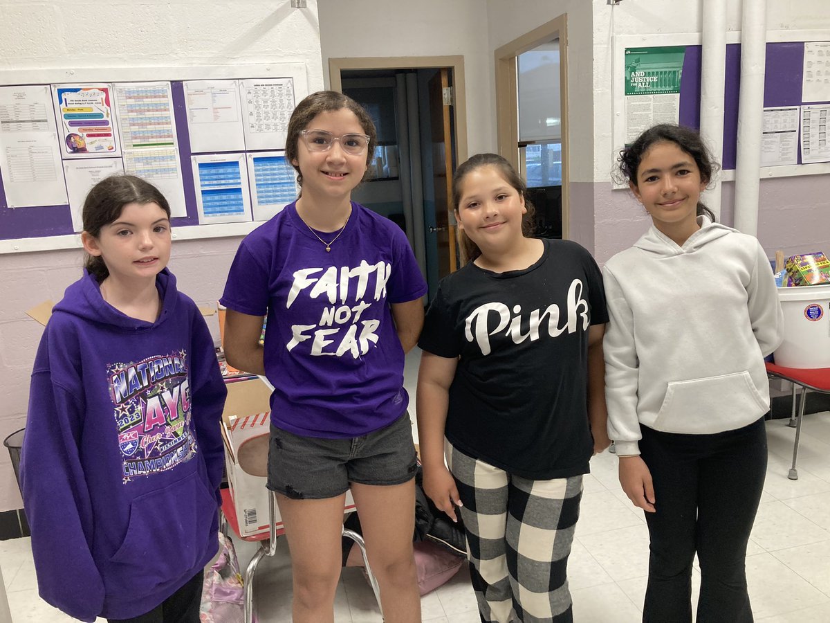 What an excellent job done by this week’s sensational 5th Grade Morning Announcements Crew! They were ready to read, practiced and prepared for each announcement all week! #WayToGo Ladies! #HAYNation