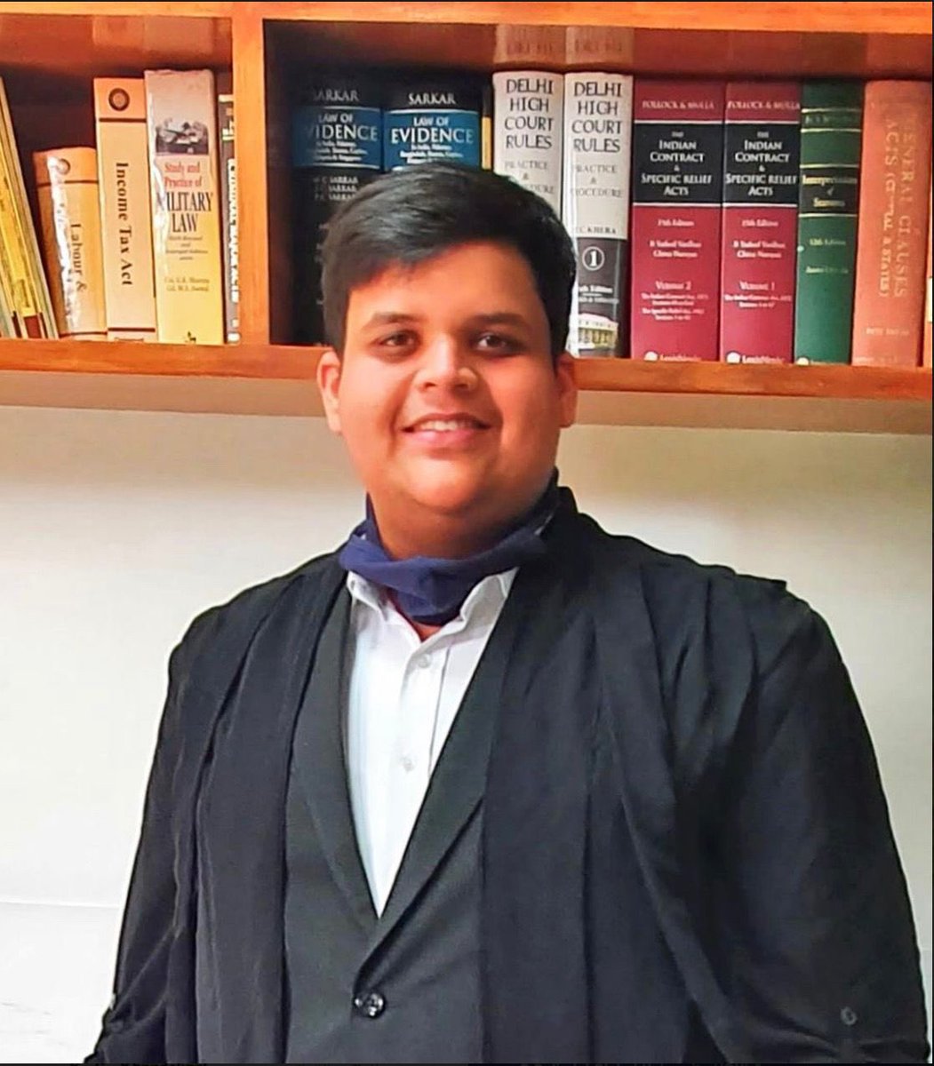 Sanjay4India1's tweet photo. निकुंज बधाई हो
#BA_LLB https://t.co/zOPN3gyNI3