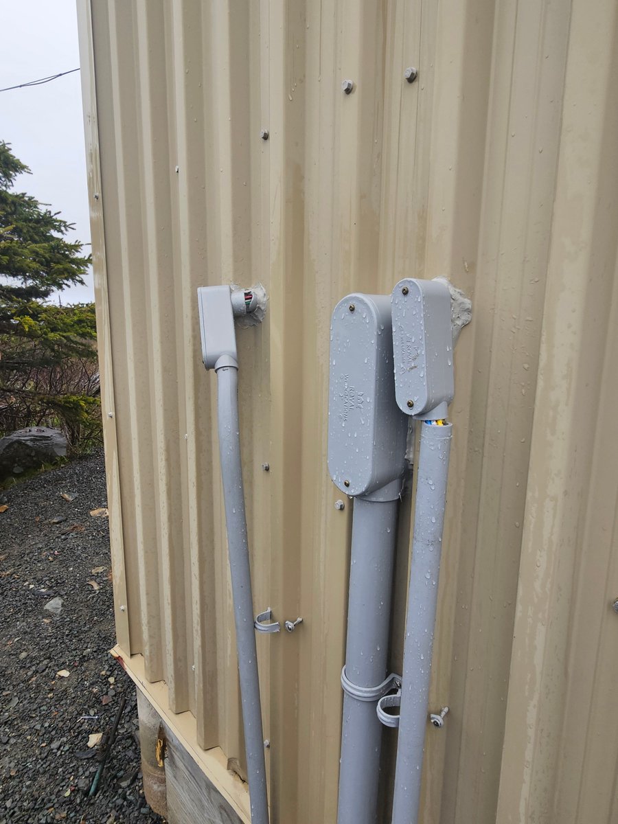 Bay Roberts #RCMPNL investigates property damage and theft at Bell Aliant cell substation - rcmp-grc.gc.ca/en/news/2024/b…