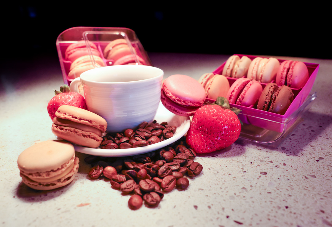 SemCasImmokalee's tweet image. Happy #MacaroonDay! Stop by our Cappuccino's Coffee and Pastry Bar and grab these sweet treats 😍 #moreinparadise #macaroons #sweets #treats