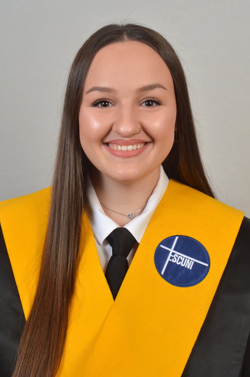 nanibustoss's tweet photo. Me he sacado la carrera de mis sueños 👩🏻‍🏫🎓💫 Orgullosa de mí de todo lo que he pasado y de aún así haberlo conseguido https://t.co/jNPVFYJyMK