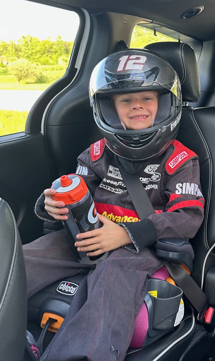 RT_Draeger's tweet photo. My son on career day @Blaney @NASCAR @Team_Penske https://t.co/iuZDdNOy8D