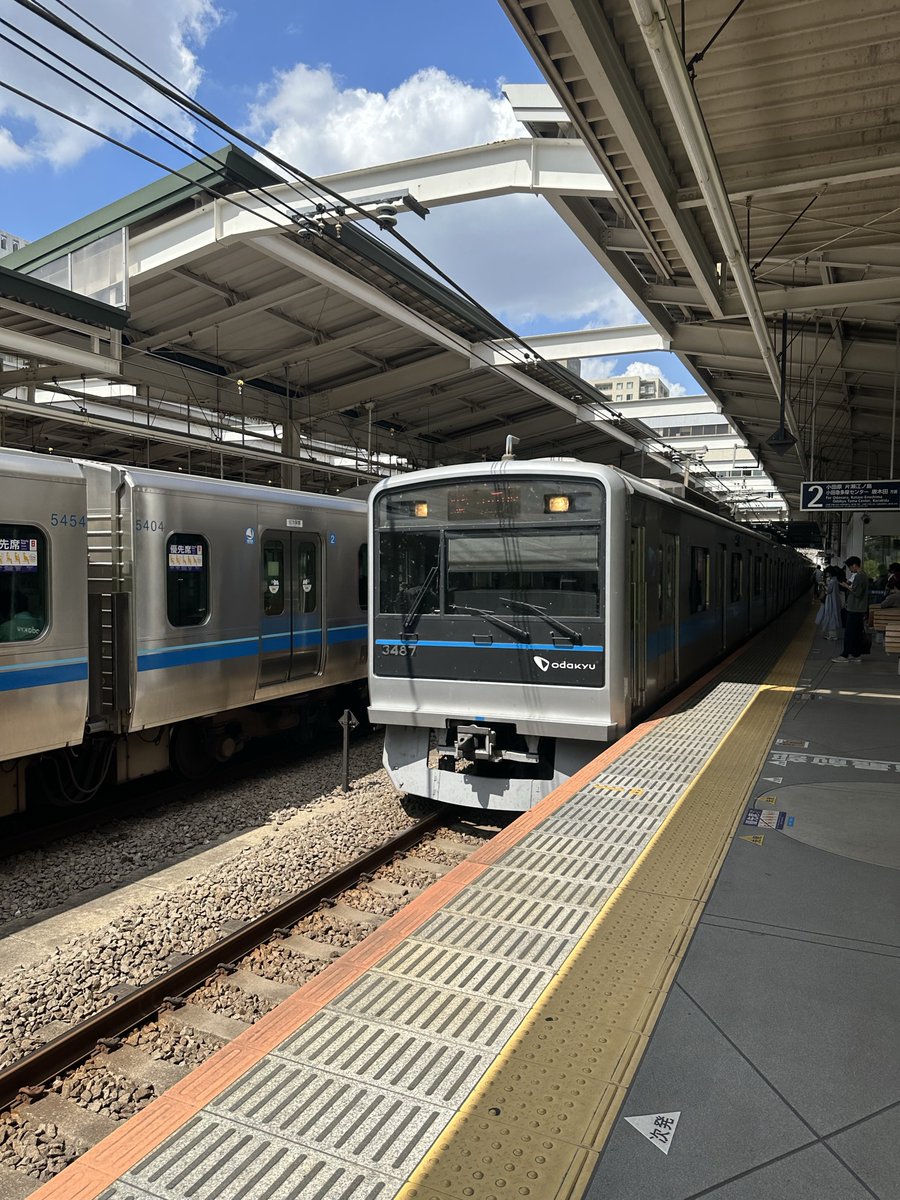 Morino_express's tweet photo. GNRRコラボ3週!名古屋からスギテツさんの番組やっている大宮までJR使わないで行く!私鉄が無い区間はローカルバスとか、途中停車の高速バスなど乗り継いで頑張ってまず小田急まで!というのが基本的な線ですかね？時間かかるけど!!聴いてね→https://t.co/3JeAmWqlvk #GNRR #スギテツ #乗り継ぎ　#乗り鉄 https://t.co/r8FPNNpfFA