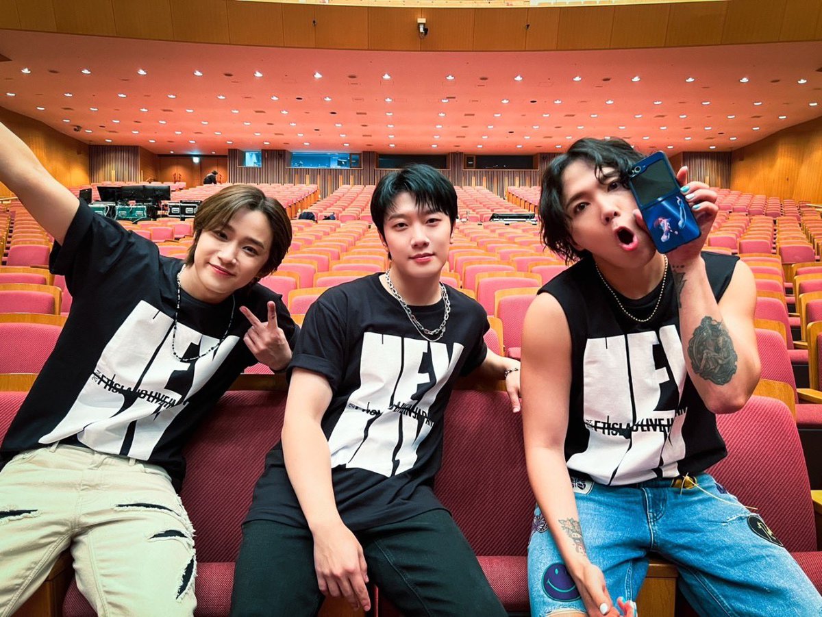 ft____yj's tweet photo. ライブが本当に好きなんだなって感じたしそんな3人がずっとライブできるようにたくさん参戦したいなって思ったよ🩵🩵🩵
大阪と東京シアワセだた🫶🫶🫶！！
#ftisland https://t.co/unhKEusB6G