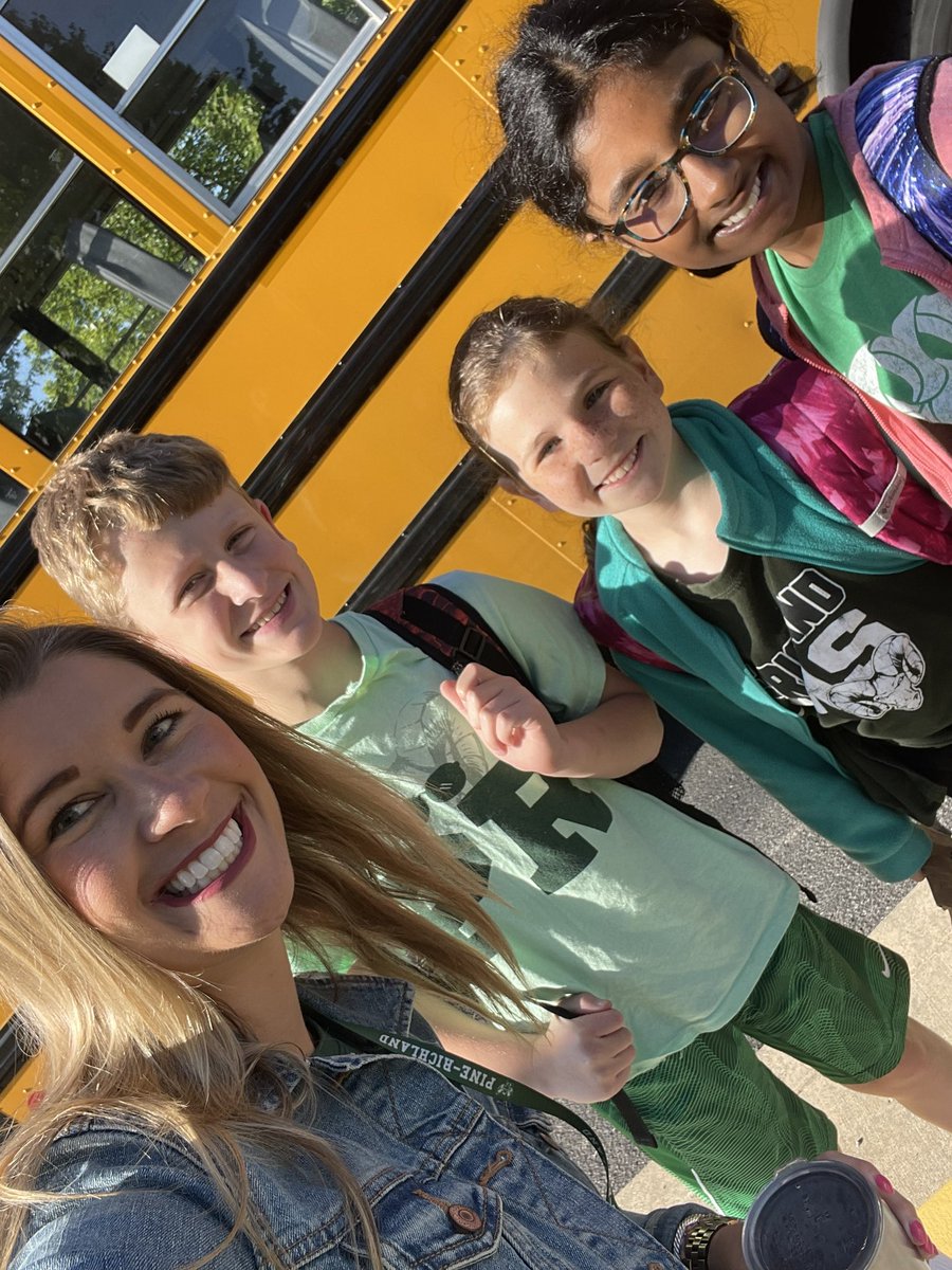 EmilyRoseDunker's tweet photo. Happy last Friday of the year with students! #RAMSWay @PRSchools ππ #LetsGrowTogether https://t.co/OnpXSTgpI5