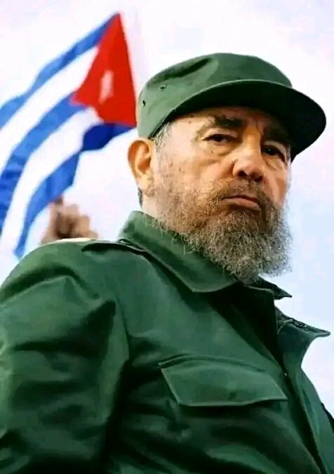 Te recordaremos hoy, mañana y siempre. #FidelViveEntreNosotros. #Cuba