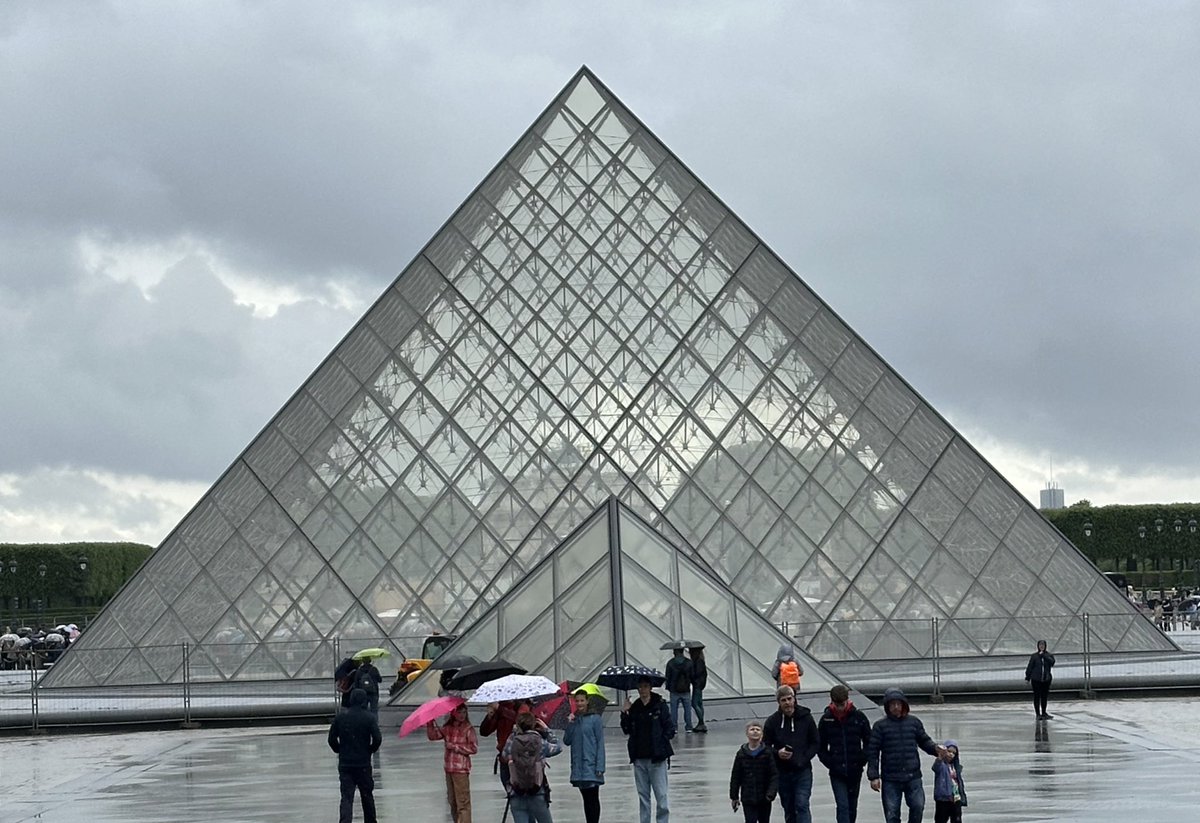 Le pusieron el nombre de la cuarta canción de Melodrama de Lorde a este museo: The Louvre