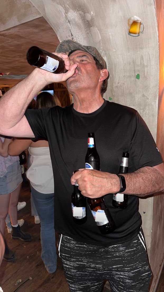 DON’T BE PART
OF THE PROBLEM. 
BE THE WHOLE
DAMN THING!

BE A MAN                        #FridayBeers