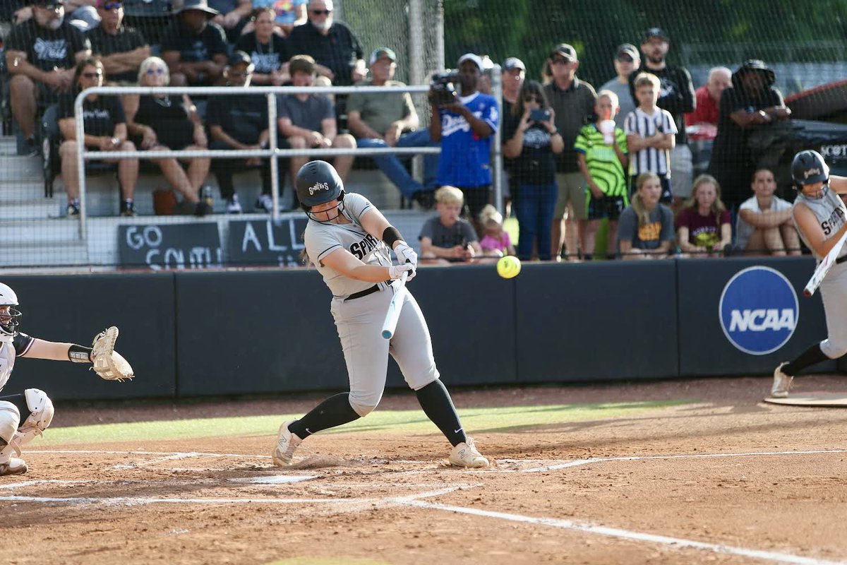MrHazard101's tweet image. Congratulations @LaylaOgden1 on being named 4th Region Tournament Most Valuable Player @SWSoftball @wcpssports @NickLoweSWHS @mattdeatonswhs 
#pitchhitandrun