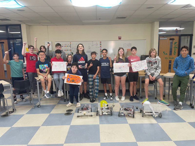 csmithmrss1's tweet photo. I had the pleasure of experiencing the culminating activity in 7th Grade Robotics with Mrs. Rhodes- BattleBots. What a BLAST! These kids will remember this forever! 🤖💚 @WaldonMS @LkOrionSchools https://t.co/LiRkgdloQL