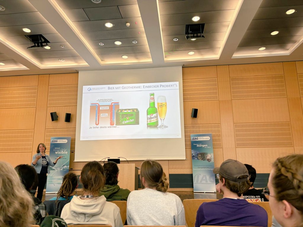 LIAG Institute for Applied Geophysics (@liag_research) on Twitter photo #Geothermie für unser #Bier!🍻#LIAG-Forschungsleiterin für Geothermik & Professorin <a href="/uniGoettingen/">Uni Göttingen</a> erzählt auf der Bundesfachschaftentagung #Geowissenschaften im Institut von einem Studierendenprojekt, um eine Brauerei nachhaltig mit #Erdwärme zu betreiben! <a href="/Einbecker_Bier/">Einbecker Bier</a> #Geothermie für unser #Bier!🍻#LIAG-Forschungsleiterin für Geothermik & Professorin <a href="/uniGoettingen/">Uni Göttingen</a> erzählt auf der Bundesfachschaftentagung #Geowissenschaften im Institut von einem Studierendenprojekt, um eine Brauerei nachhaltig mit #Erdwärme zu betreiben! <a href="/Einbecker_Bier/">Einbecker Bier</a>
