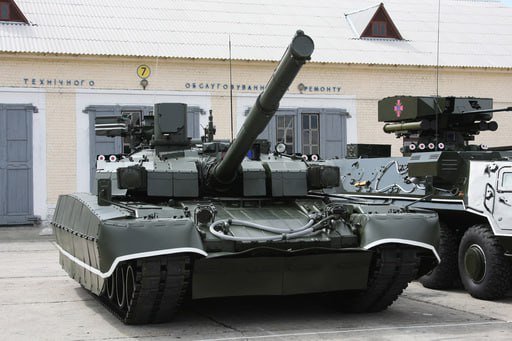 TheGreyPatriot_'s tweet photo. 🇺🇦🇷🇺 BM Oplot tank in parade paint scheme during exhibition as part of Independence Day celebrations. 19th August 2009.

#Russia #Ukraine #Ukrainian #History #Tank #Oplot #Army #Military #T84 #Exhibition #Armored #Vehicle https://t.co/WATmshU0vA