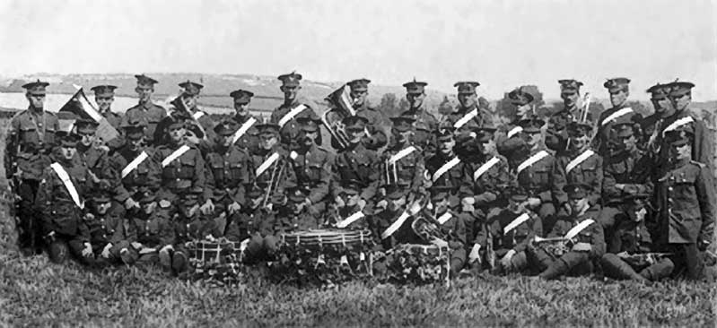 #OnThisDay 1921 Seven soldiers of the Hampshire Regiment band were killed when they marched over an IRA mine (electronically detonated) in the road on their way to the rifle range in Youghal, Cork. Three killed outright, four died later & over twenty wounded. #Ireland #History