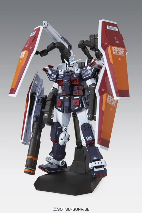 タウリガンダム、ノーマルRX-78がベースなんだけど、マットで紺色を塗っているのめっちゃ似合うな～でも謎の既視感…お前か(ガンダム ver.サンダーボルト)ってなってた。タウリガンダム、デザインが普通に優秀だったよね。 