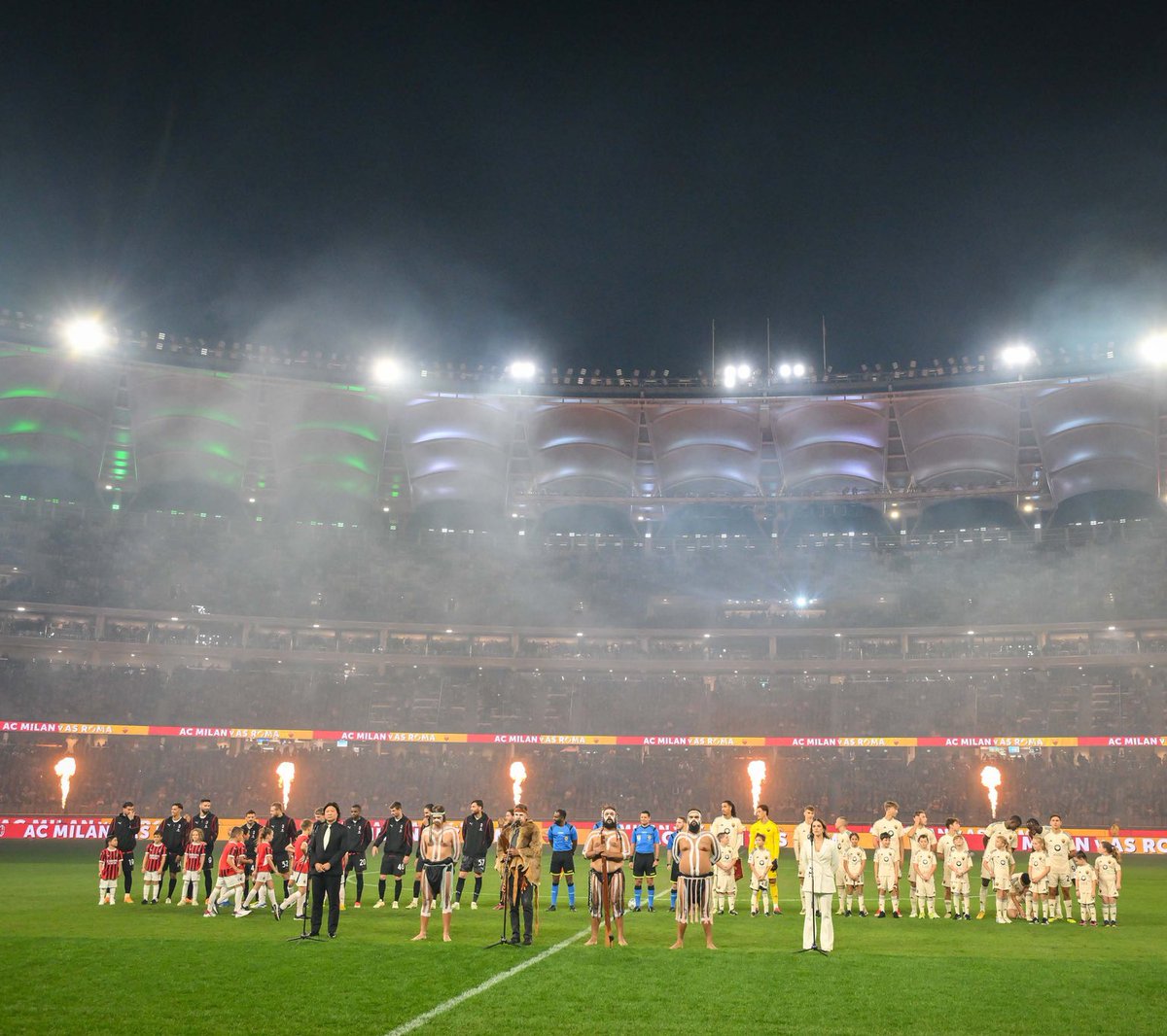 Tonight’s attendance at the Optus Stadium… 🏟️ 56,522! 🔥 #ASRoma 🇦🇺👏 @WestAustralia