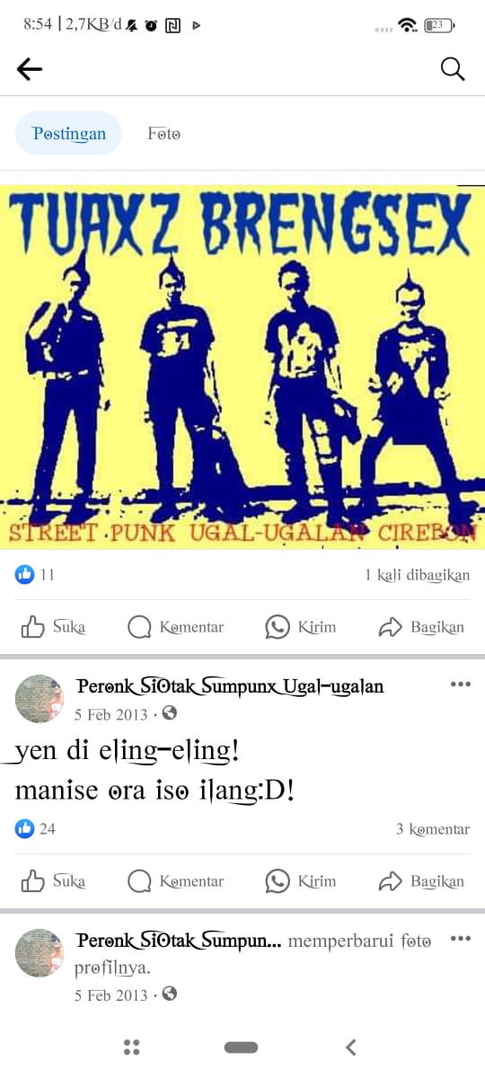 Iyem28OFFICIAL's tweet photo. @Perjuangan33260 @tvOneNews Ini anak punk grup peronk anggotanya banyak. Liat di foto2nya ada semua.... https://t.co/RNXQ5WrWjW