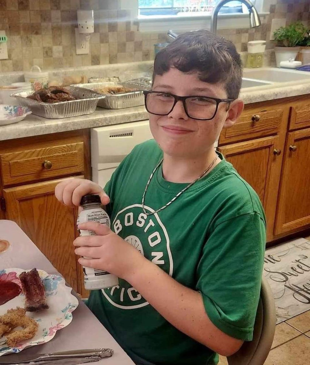 my nephew will is missing. he was last seen wearing a blue sweatshirt and shorts. he wears black framed glasses and has green eyes and brunette hair. please if you've seen him contact me or the chattanooga police department. #chattanooga #missingperson