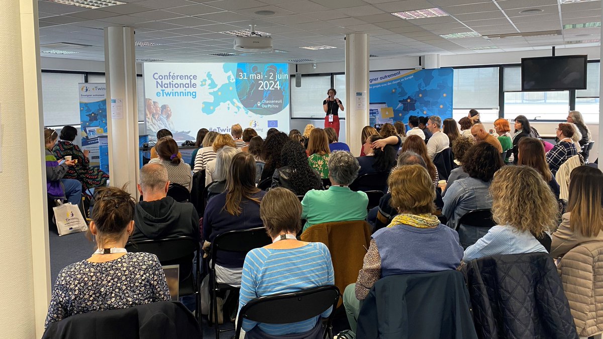 📢 Lancement de la conférence nationale #eTwinning à Chasseneuil-du-Poitou !
Avec Elizabeth Sauser-Monnig @etwinningfrance, <a href="/DufreneIsabelle/">Isabelle Dufrêne 🇨🇦</a>, <a href="/TerradesN/">Nathalie Terrades</a> <a href="/Edu_Num/">Éducation Numérique</a>.
👏 Bonne conférence à tous !
 #eTwinFr