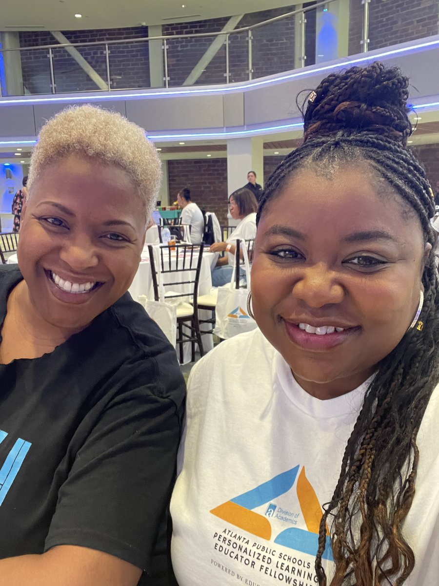 Good morning APS #APSFellows24! From us at the <a href="/ZooATL/">ZooATL</a> ! @apsitbright We are proud of your work and  we celebrate you all. 🤩 
<a href="/APSInstructTech/">APS IT Department</a>