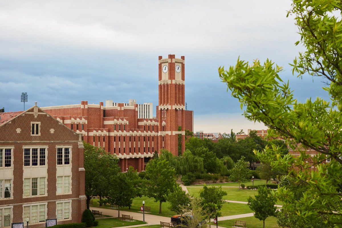 Campus isn't the same without you, students.. Have a great weekend, and we can't wait to see you soon! 👋