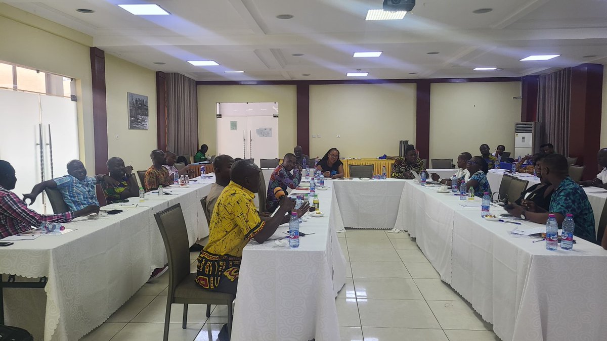 Day 2 of Breathe Accra's debriefing workshop (stakeholder consultations) is ongoing. We are championing the sustainability of #AirQuality interventions.  #breatheaccra #CleanAir