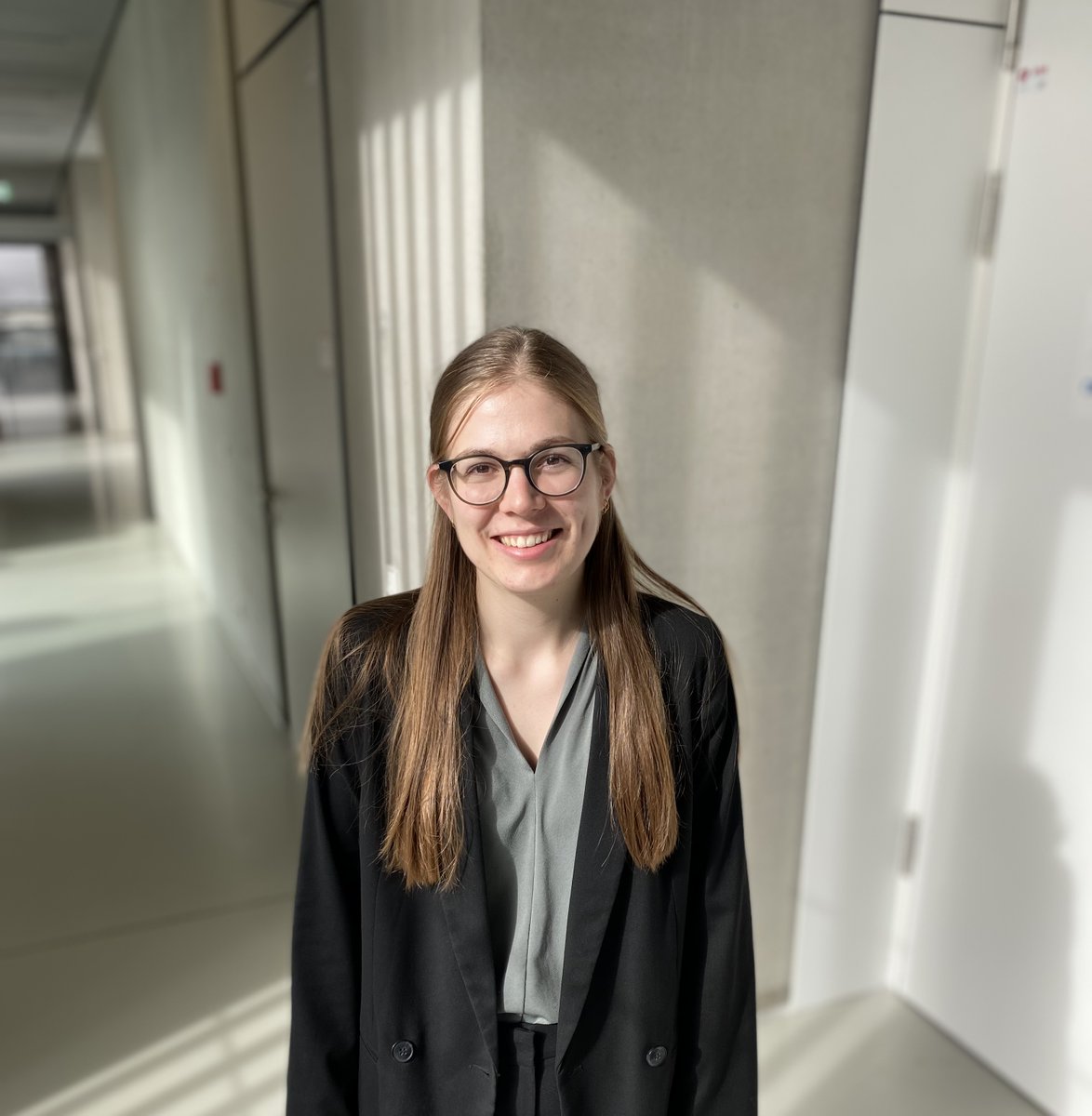 We're excited to welcome our newest visiting student, Lena Schröck! Lena is a PhD candidate at the Chair of Inorganic and Metal-Organic Chemistry at Technical University of Munich. Please join me in welcoming her to EEL 🥳