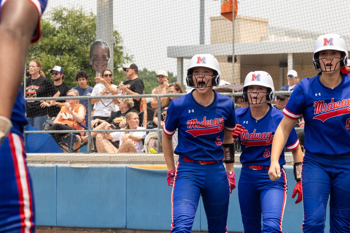 🚨HEADS  UP Midway Softball FANS
Due to the posibility of inclement weather, our game will be moved to GEORGETOWN EAST VIEW HS 300 Patriot Way at 7:00 pm
Meet at the Baseball field at noon today to "send off" the team in style!🎉
RED OUT THE MUSTANGS!❤️❤️ @midwayisd <a href="/MidwayHS/">Midway High School</a>