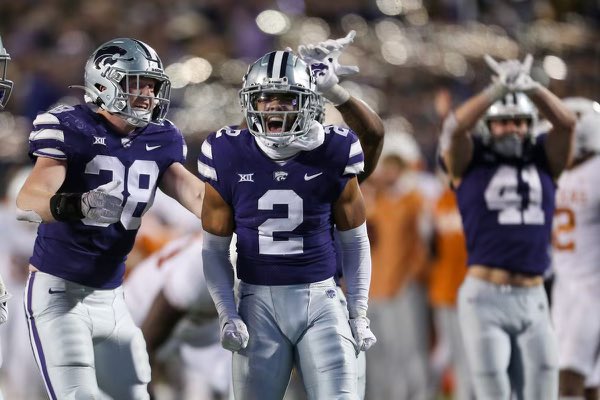 #AGTG After a great camp and conversation with @VanBMalone3rd and @CoachAnderson15 Im blessed to receive an offer from Kansas State 🙏🏾#GoCats 💜🤍@grayson_fb @coach_them_up1 @CoachSB_4theG @CoachGCarswell @BigCoachMarvin @tr3yesimmons @Coach_AMHill @ZacCox_