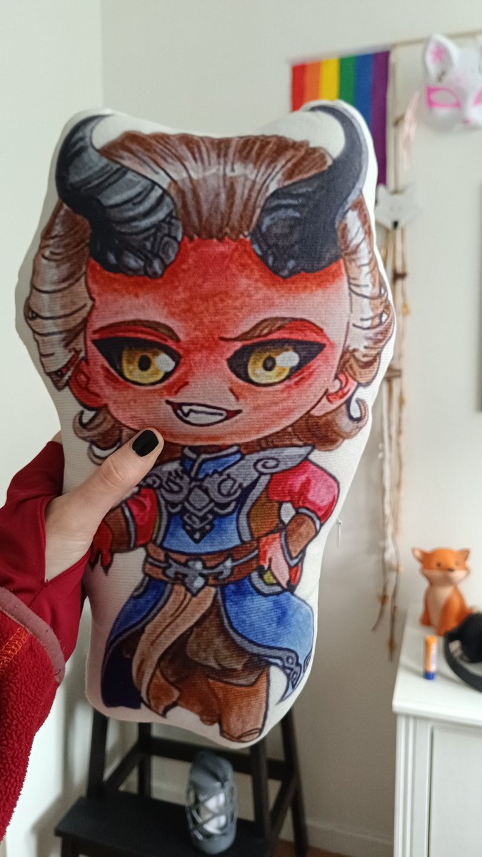 Foxclere's tweet photo. The drawing a friend of mine made for me got turned into a pillow plushie. And I love it. I can finally hug that grumpy bastard of a wizard #rolan 😭 https://t.co/CrRyVlSfVq