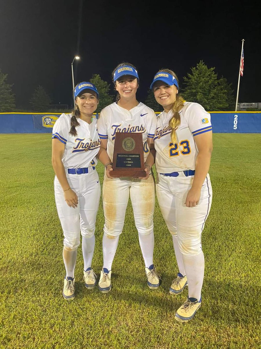 Can't wait to watch @garnerelite06 teammmates @dakotap_2024, @BaileyRadford25 and @bpstephens10 compete for a state championship this weekend! Starts tonight! Leave it all out there! #NoRegrets 💙💛🥎 #keepgrinding #keepgrowing @KevinRadford10 @Coach_M_Booth