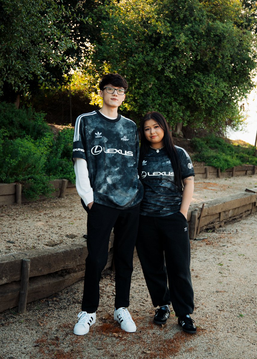 Rocking the New adidas x 100 Thieves Men and Women Jerseys. My favorite clothing brand just did a collab 🥹 adidas x 100 Thieves available NOW!

BUY HERE! 100thieves.com adidas.com