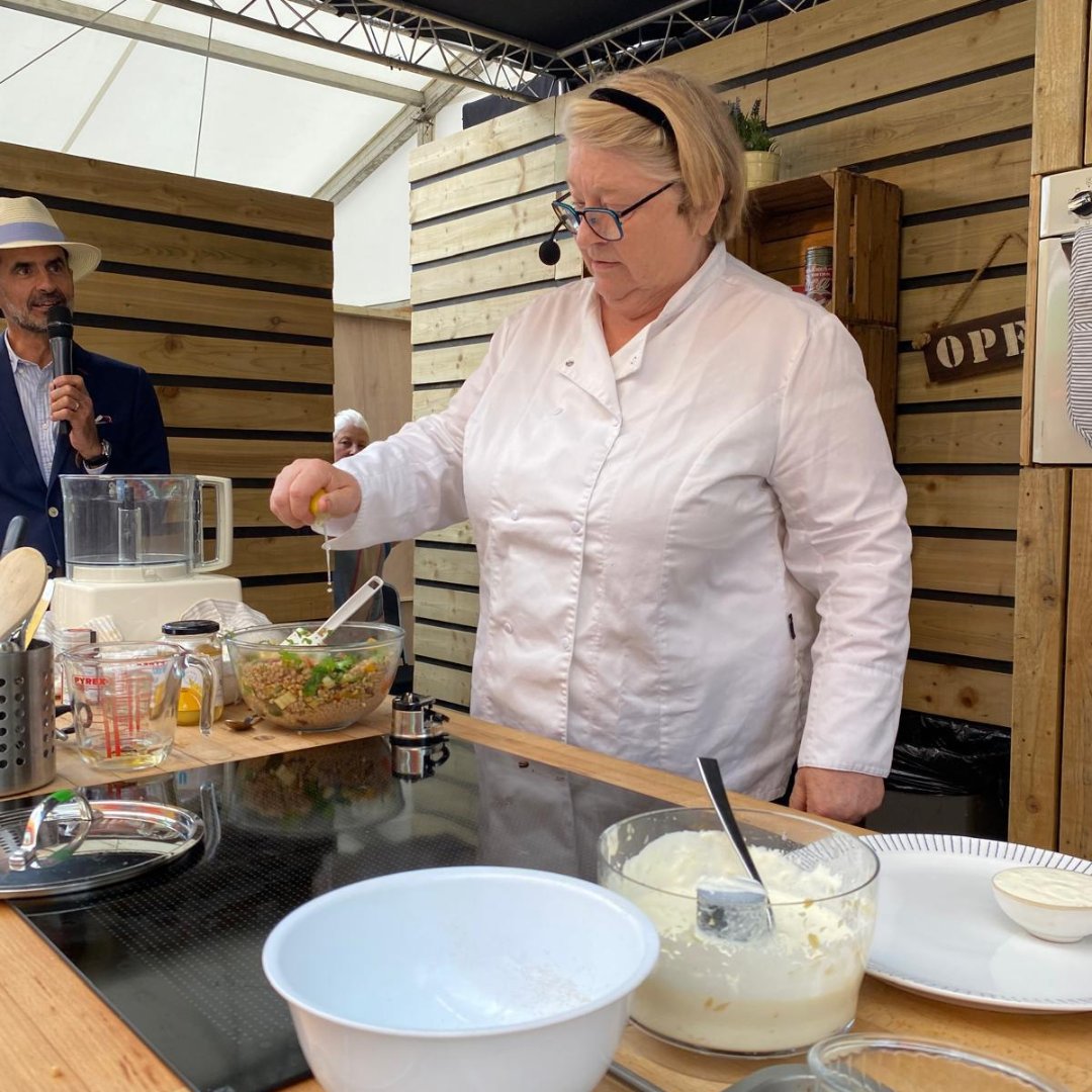 Here are some more pics from the Big Cookery Stage on Saturday at Scrumptious Food Festival! What a brilliant foodie weekend!

#BigCookeryStage #ScrumptiousFoodFestival #FoodieWeekend #FoodFest #FoodEvent #FoodieAdventures #FoodieCommunity #RosemaryShrager