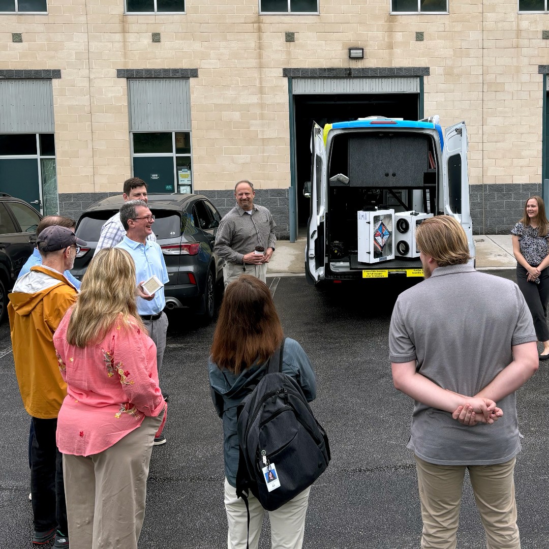 RenewAireLLC's tweet photo. The #VSV visited the State of Pennsylvania to chat about indoor air quality for residential spaces.
With the Department of Energy Quality, we discussed the importance of #IAQ for weatherized single-family and #Multifamily homes using energy recovery ventilators (#ERVs). https://t.co/afpCGJ9gnT