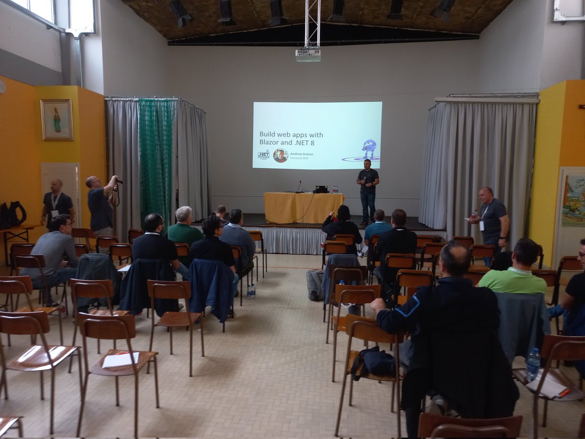 marcominerva's tweet image. È la volta di @dottor con #Blazor a #tabyaconf