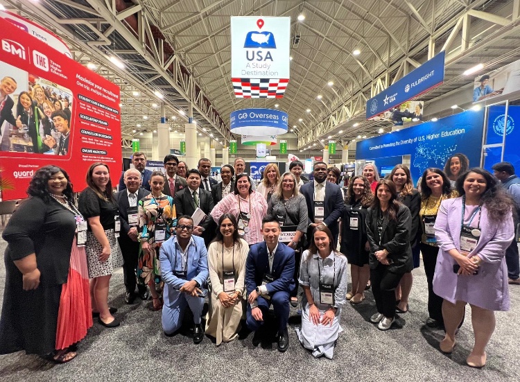 StudyMissouri's tweet photo. Last day of the 2024 NAFSA Conference! We have enjoyed being part of the USA: A Study Destination pavilion with the US Commercial Service and look forward to exploring more opportunities for students to study in Missouri! #NAFSA2024 #intled #usastudydestination https://t.co/tBOgNyCirZ