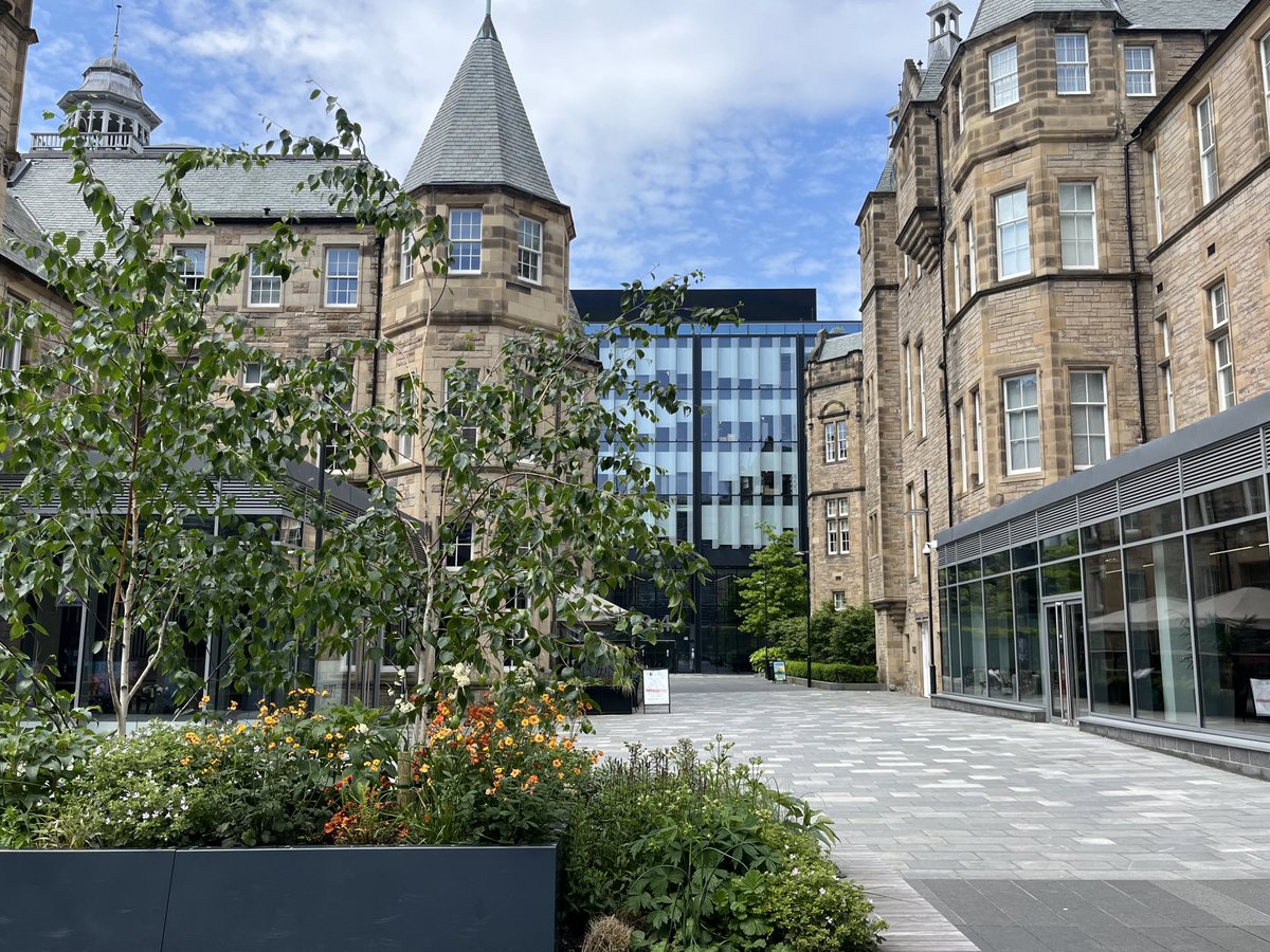 FrazerMcN's tweet photo. New and recent city spaces- useful study visit with Edinburgh Urban Design Panel and City of Edinburgh Council planning committee to Quartermile and the new Edinburgh Futures Institute https://t.co/QSXERVFpHO