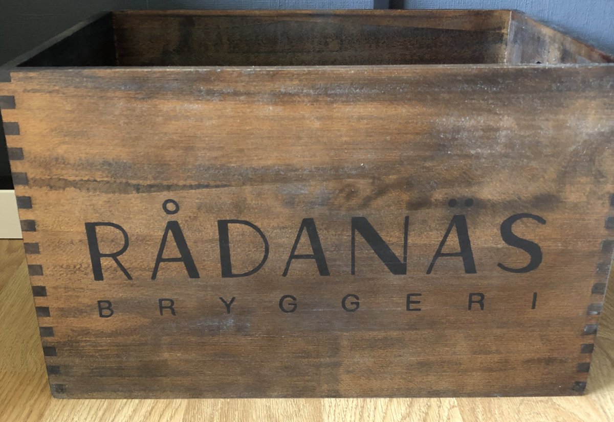 Snart är det dags för #årsmöte undrar om avancemanget till Div.1 kommer dryftas? Framåt kvällen kommer bandysurret bara bli goare i poolen! Skål och välkomna kamrater!  #rådanäs #slottshovtillallsvenskan #svbandy