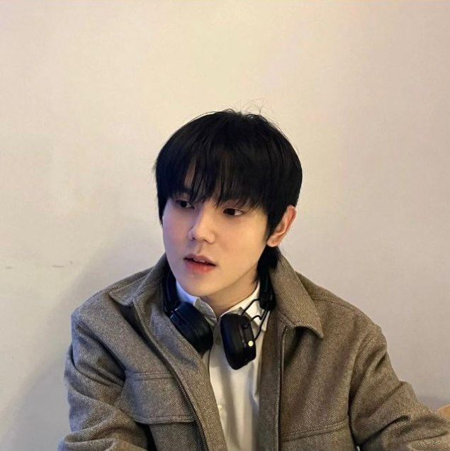 UpdateKBoys's tweet photo. ๐๐ Hoje, o Eddy do RoaD-B, estรก completando 22 anos. Parabรฉns!
Nรณs desejamos um feliz aniversรกrio, muita saรบde e sucesso em sua carreira! ๐ฅณโจ
HAPPY EDDY DAY
#HAPPYEDDYDAY
#ROADB #๋ก๋๋น
#EDDY #์๋ https://t.co/SmXDYcssbV