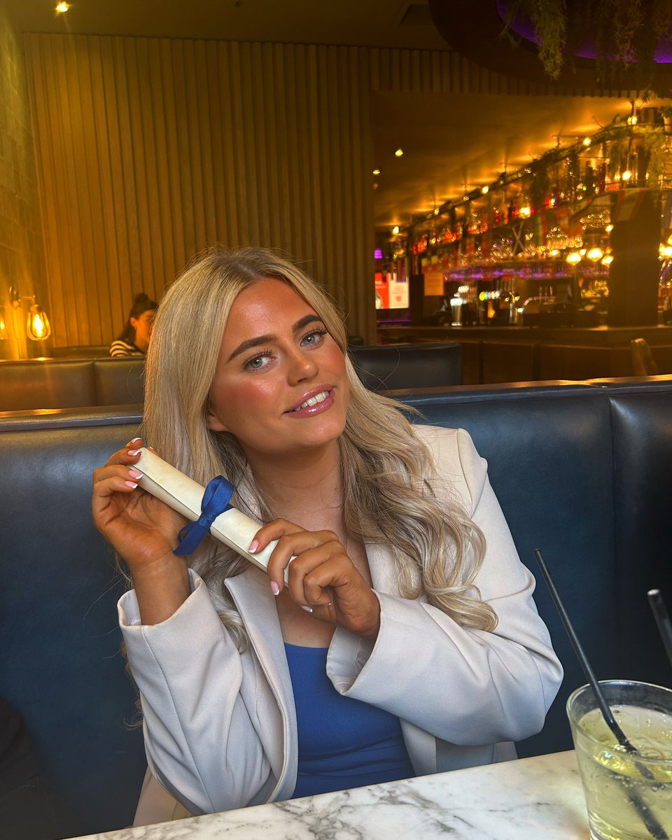 Such a special day at the Strathclyde Closing Ceremony to mark the end of the PDGE. I am so greatful for <a href="/KHair_BusEd/">Kirsty Hair</a> support and guidance through the past year &amp; so lucky to have met so many amazing friends along the way 👩🏼‍🏫💙