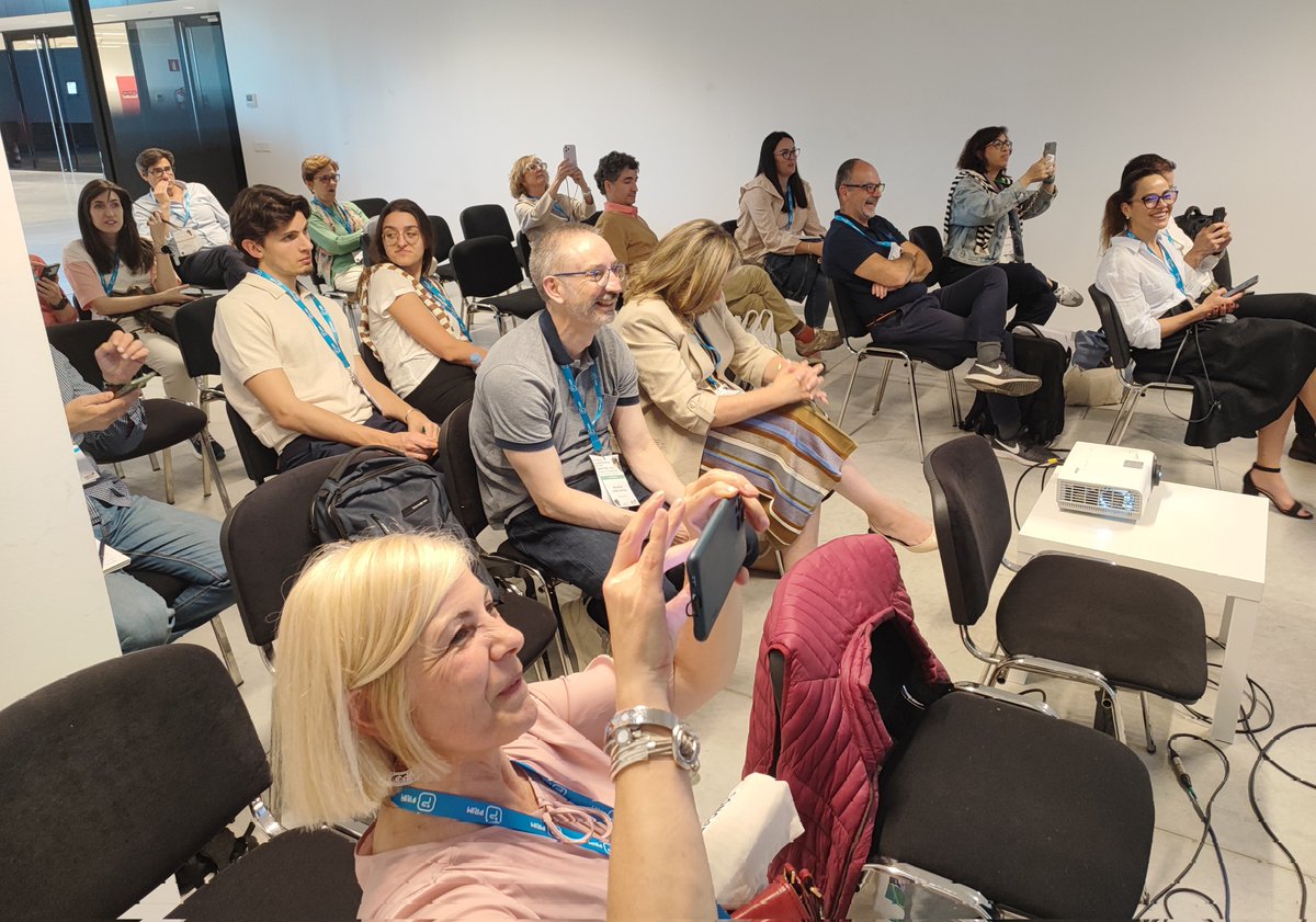 .<a href="/fjrascon/">F. Javier Rascón | #Humanismo Digital en Salud</a> nos está aportando un nuevo punto de vista con el uso de IA: la productividad. "Considerad estas aplicaciones y modelos como copilotos".
#SEDolor24 #IA