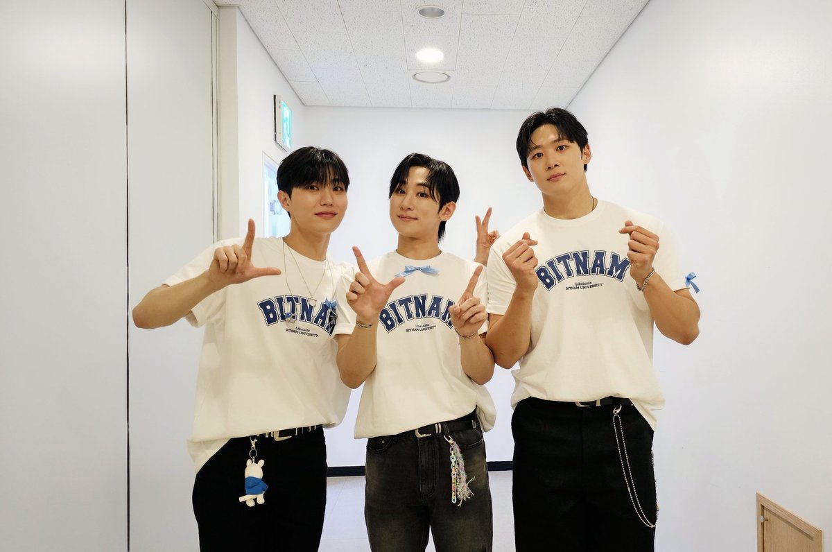 2024 Libelante Fan Concert <빛남대학교> DAY 1

🤍💙👆🐈‍⬛👆🦁🫰🐶💙🤍

#Libelante #리베란테 #빛남대학교
#Libelante_Fan_Concert_빛남대학교