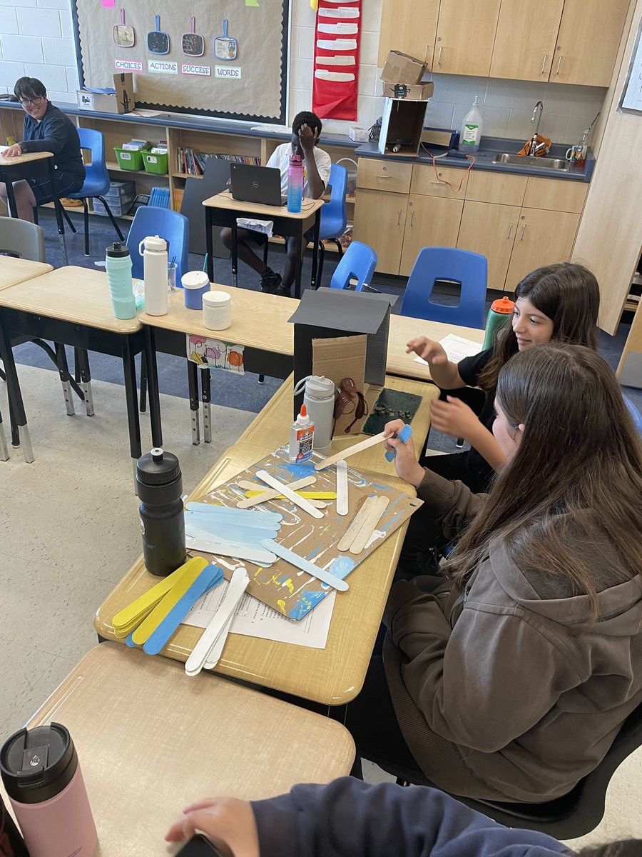 csimanic15's tweet image. We are continuing full steam ahead into June! Creating Sustainable Environments and #BreakBeatCode ! @hcdsbsteam @lclightmilton