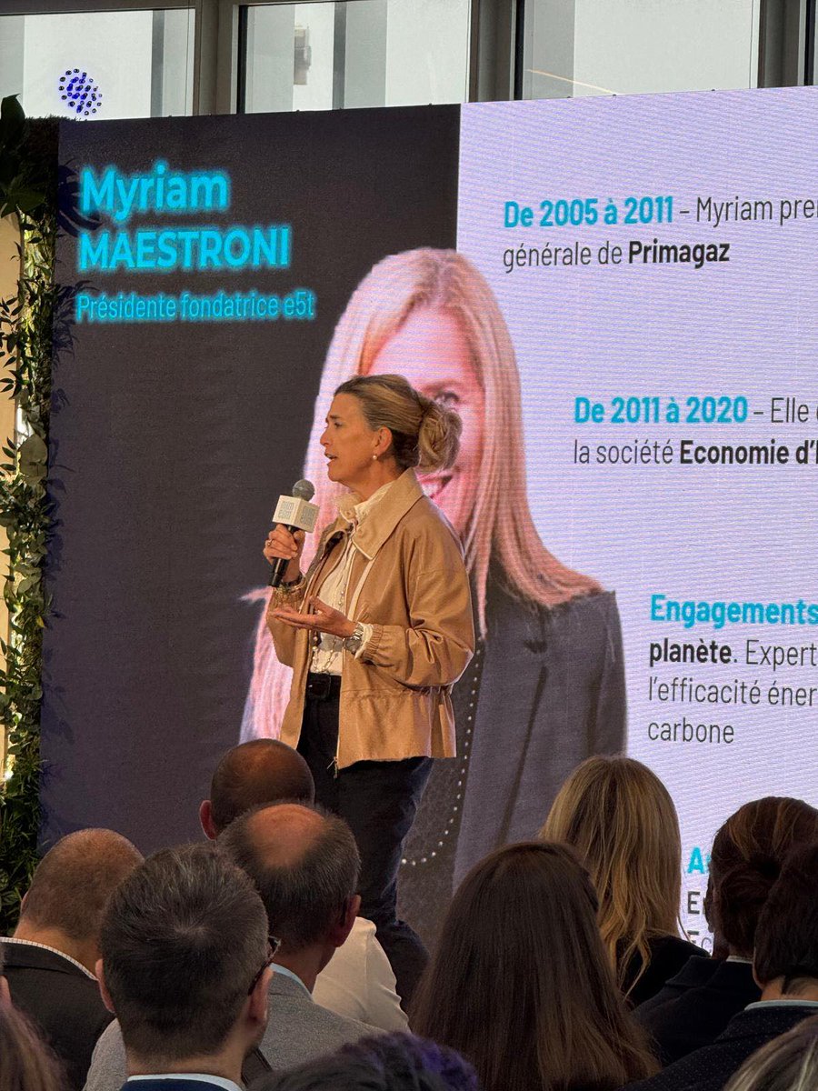 MyMaestroni's tweet image. ❇ A l&apos;AG de @numeum_ !
☑ Faire converger croissance, #transitiondigitale et #netzero grâce au #numérique responsable? C’est possible ! Merci à Sara Abad pour sa prestation qui a su lancer la #summerparty en nous invitant à nous mobiliser #Ensemble pour #buildabetterplaceforus.