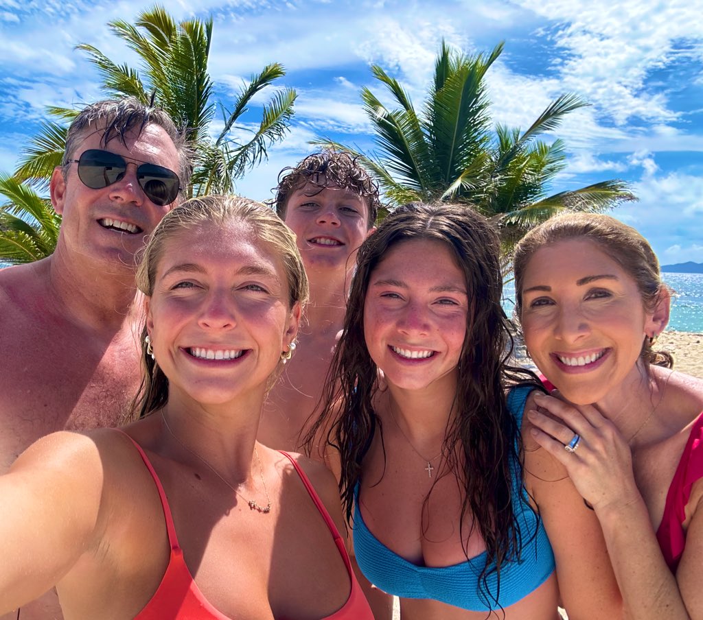 Fox35Amy's tweet photo. The fam swimming up to Sandy Spit in the British Virgin Islands. Corona beer commercials are filmed here! Breathtaking! 🏝️ #familyvaca #VirginIslands https://t.co/l5r5xzd3sw