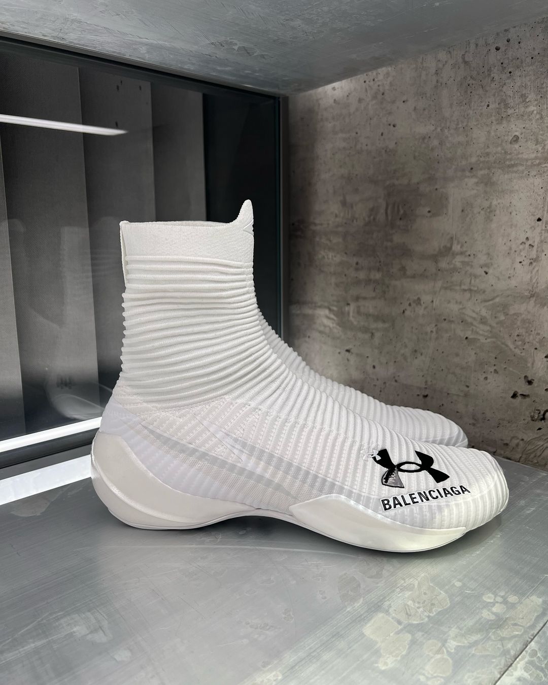 【 BALENCIAGA 】 Under Armour Hyper スニーカー Sneaker Men's Under Armour® Hyper Sneaker in Black/white | Balenciaga US