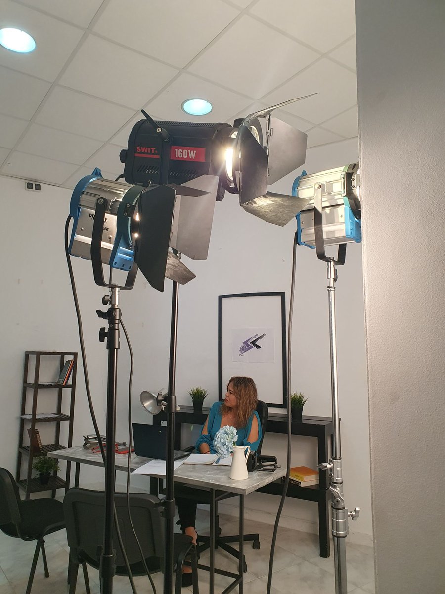 LinternaProduc's tweet photo. Cortometraje “Es mejor olvidar” de nuestra alumna Esmeralda https://t.co/CbHNA6iOub