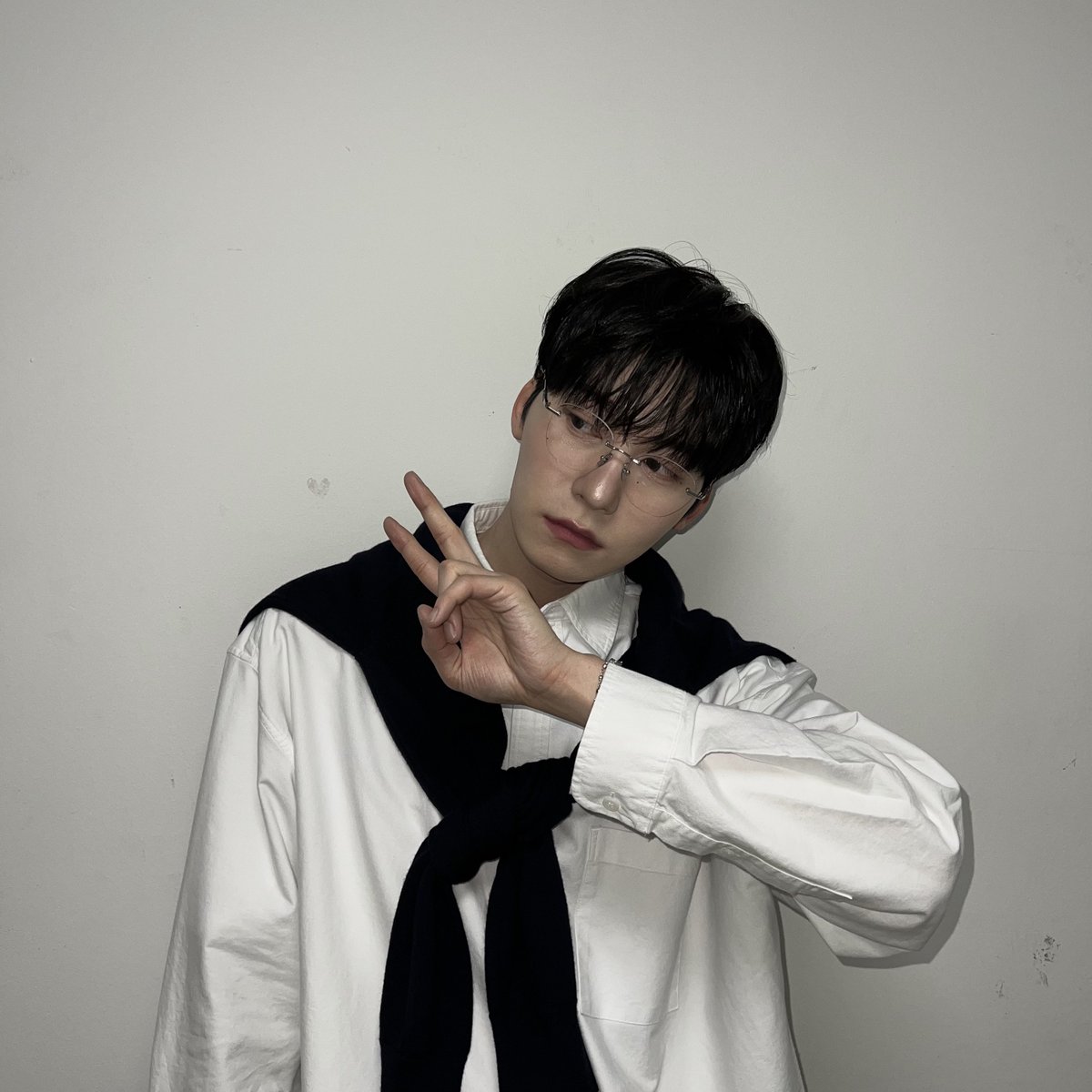 official_ONEUS's tweet photo. [#건희]
👓✨ https://t.co/ukObOKIkVD